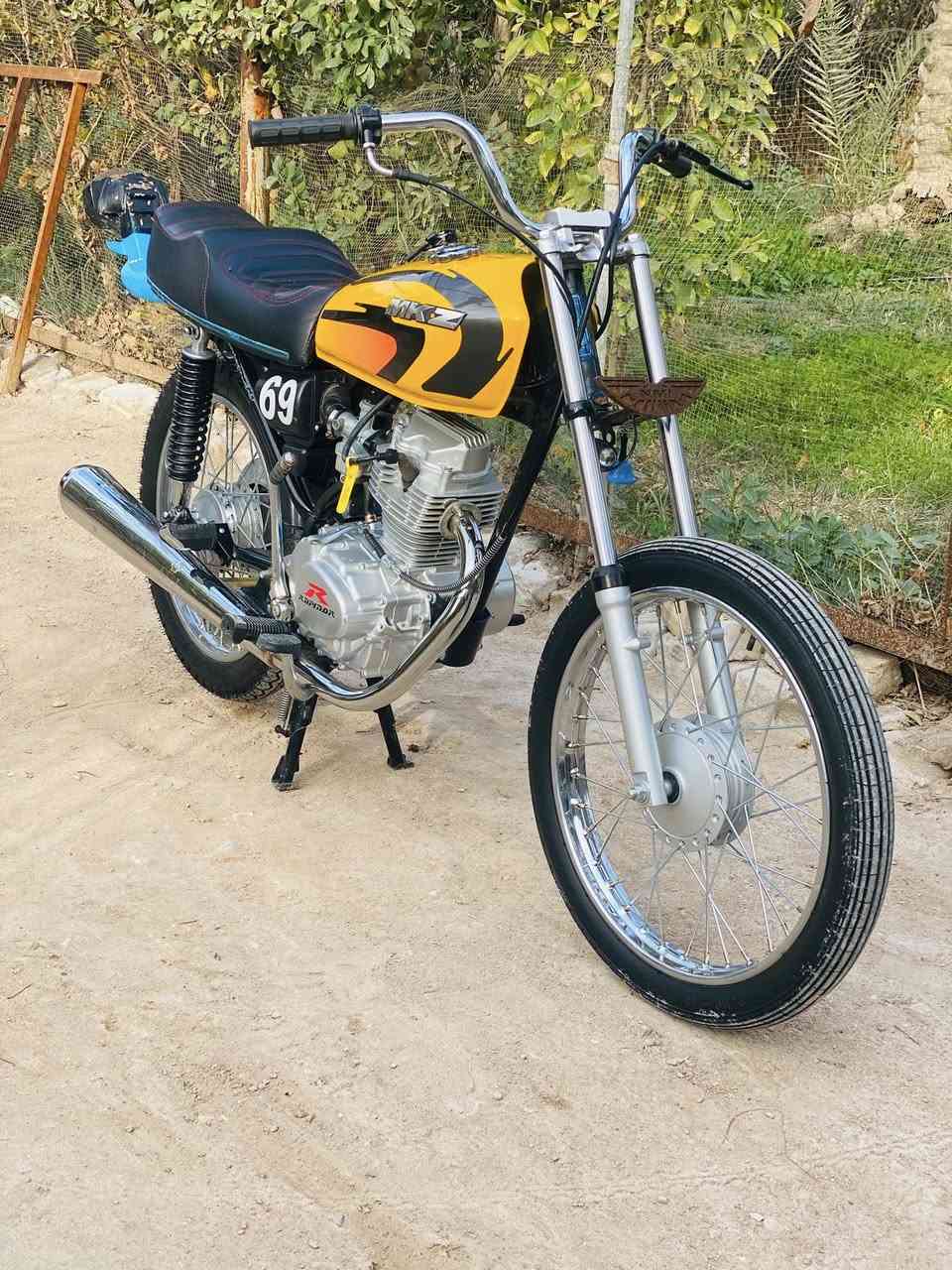 السلام عليكم 
دراجه تعمير رابيدو 
مصارها هواي من معمره خير من الله نفس متشوف كدامك 
السعر خاص مكاني حله شارع ثمانين قرب قصر الشام 
شاصي ٢٥ ولباقي كله ٢٦ اوراق سكنر 
رقمي ***********
