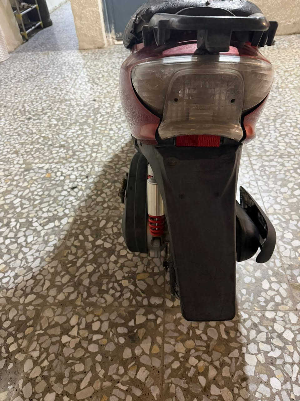 السلام عليكم للبيع دراجه عصفوريه 
شغاله سلف وهندر باتري جديد زوج تاير جديد كابريتر ابلا سلف ابلاد 
دشبول عاطل ولايت عاطل وكشن يحتاج دوشمه 
مكاني بغداد الدورة السعر 190الف 
***********
