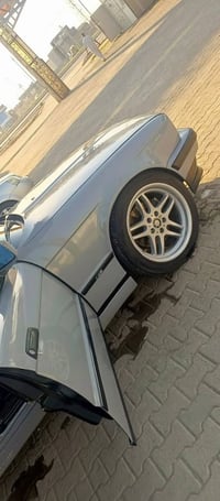 بي ام ٥٣٥ • ١٩٩٢ • گير اوتو