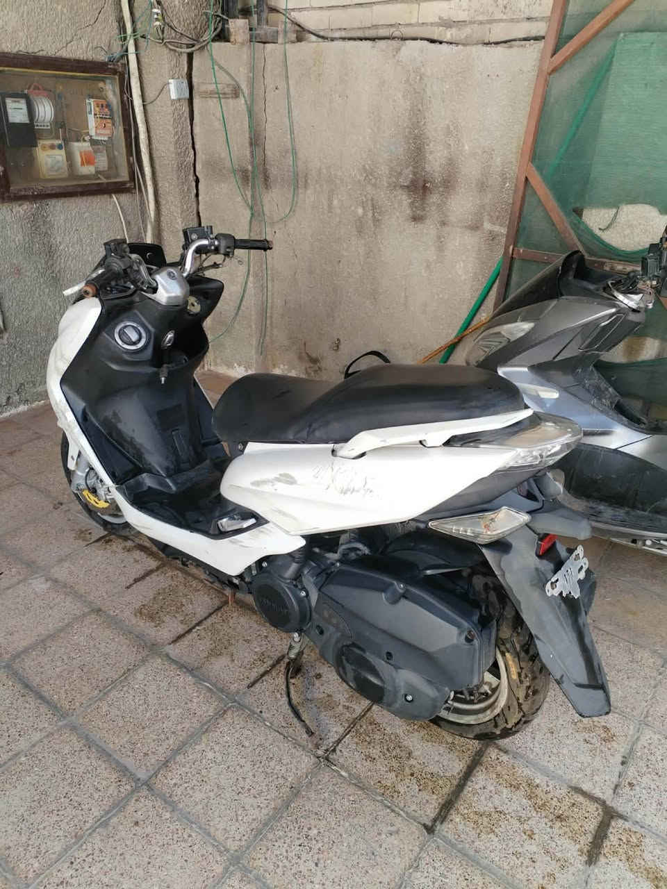 للبيع المكينه مفتوحه ويرادله فيت بم  مكلف بل نشر لاستفسار ‭***********‬
