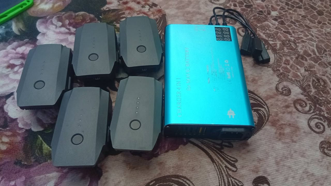 Dji mavic pro نضافة ٩٥٪
استعمال جدا بسيط
ماشية ٦٤٨٣ متر 
٥ بطاريات اصليات
جوستك الاصلي مالتهة ممبدل ولا مفتوح +ريش احتياط تخمين 
السعر مليون ١١٠٠ بيه مجال بسيط 
***********
وتساب
