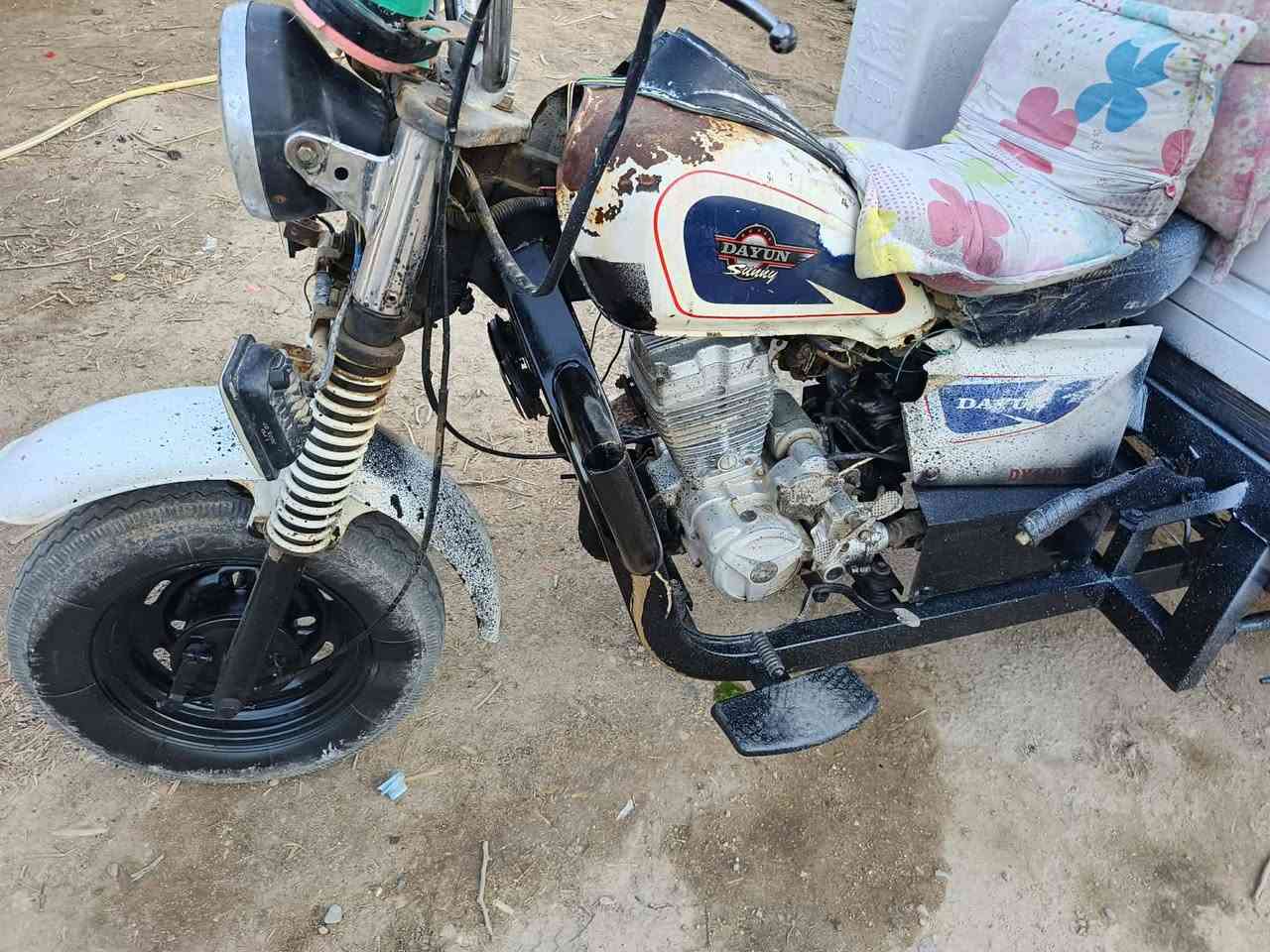 سلام عليكم ستوته للبيع موديل ١٧ أوراق اصولي محرك اول مره يجفت نكره سلف السعر ١٤٠٠ وبيها مجال المكان قضاء النصر ***********
