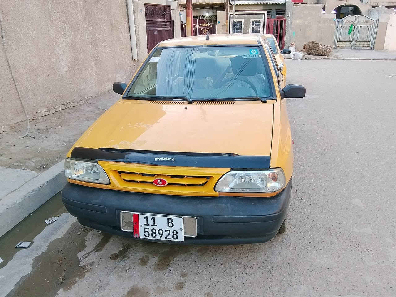 السلام عليكم سايبه مديل 12 هيه مصفره غراامات عليها ينقطع من سعر كير مكينه خير من الله عوزها بس حداديه شواصي معمره تعمير جيد جداً المكان بغداد شهداء العبيدي السعر 26 
***********
