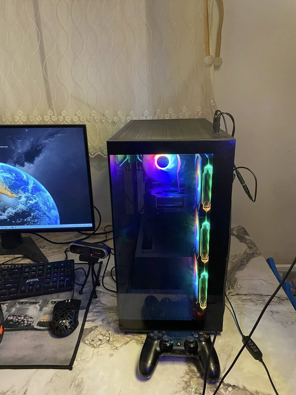 من رخصة الادمن حاسبة للبيع استعمال ٤ اشهر باقي بيها ضمان 8 اشهر بس اخت الجديده المواصفات مذكوره بالصوره تلكوهن مكاني السماوه حاب تستفسر اكثر تواصل وياي واتساب ***********
