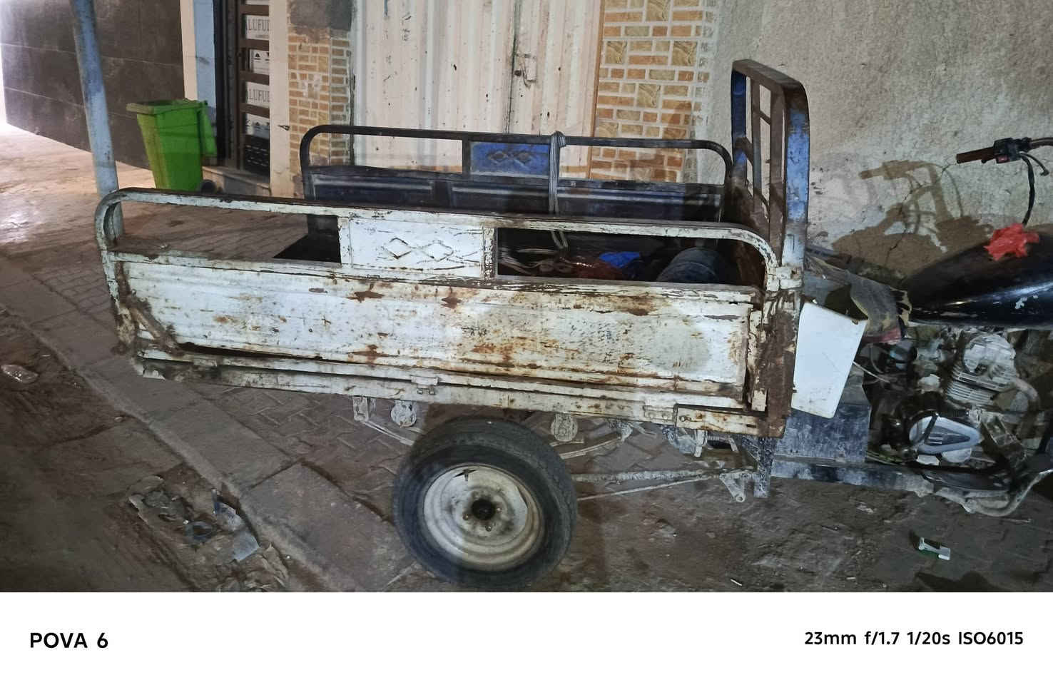 السعر 450 وبيها مجال كلك*********** مكان النجف حي الامير
