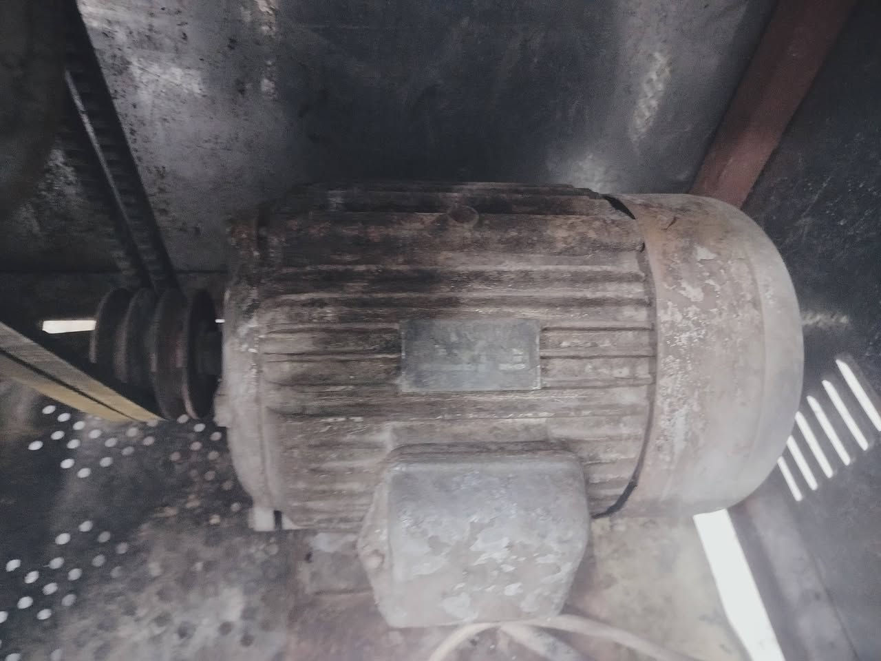 السلام عليكم مثرامه حجم 52 للبيع
بغداد للستفسار ***********
***********
