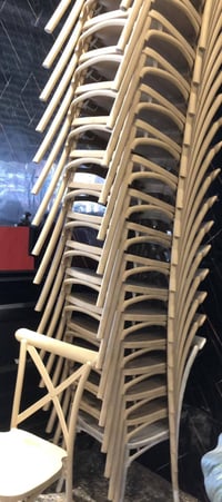 كراسي بلتستك درجة اولى نظافة 100‎%‎ عدد 25 كرسي السعر 5 الاف للكرسي ال...