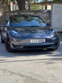 للبيع تسلا مودل 3 تك ستاندر اون لاين  حادث قطعة وحدة فقط تبديل  سيارة ...