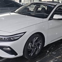 لانترا صيني متوفر 2025 فول مواصفات ماشي 12300 كيلومتر الاتصال ٠٧٧١٩٦٥٠...