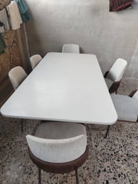 ميز طعام نضيف البيع 07713688429