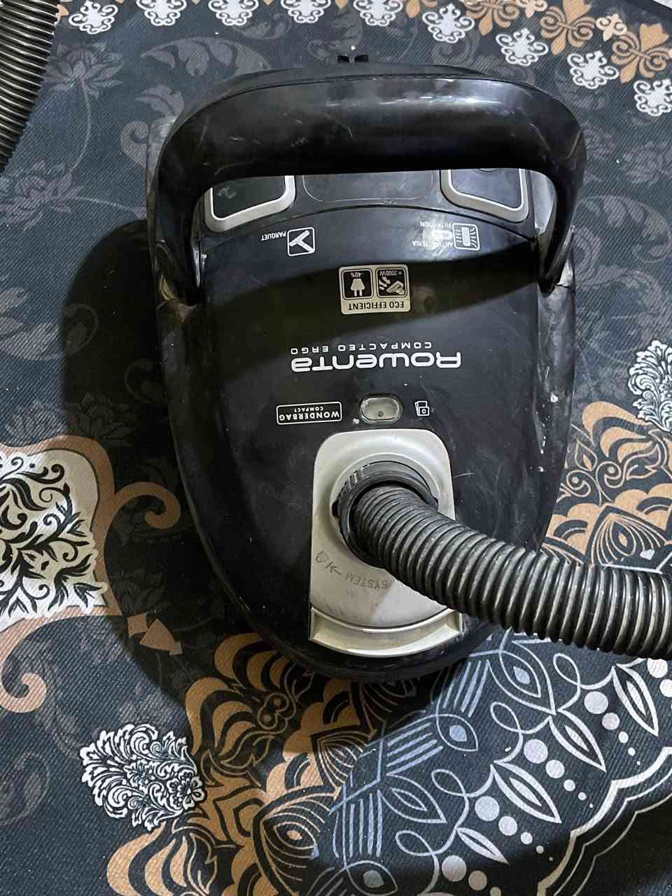 مكنسه كربائيه 20 الف لوحده رقمي ***********
