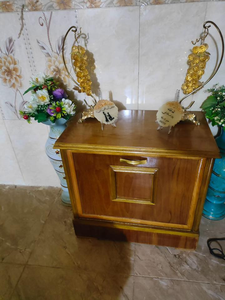 غرفه عراقيه استخدام قليل  السعر 750  وبيها مجال قليل للتواصل على الرقم 

***********
