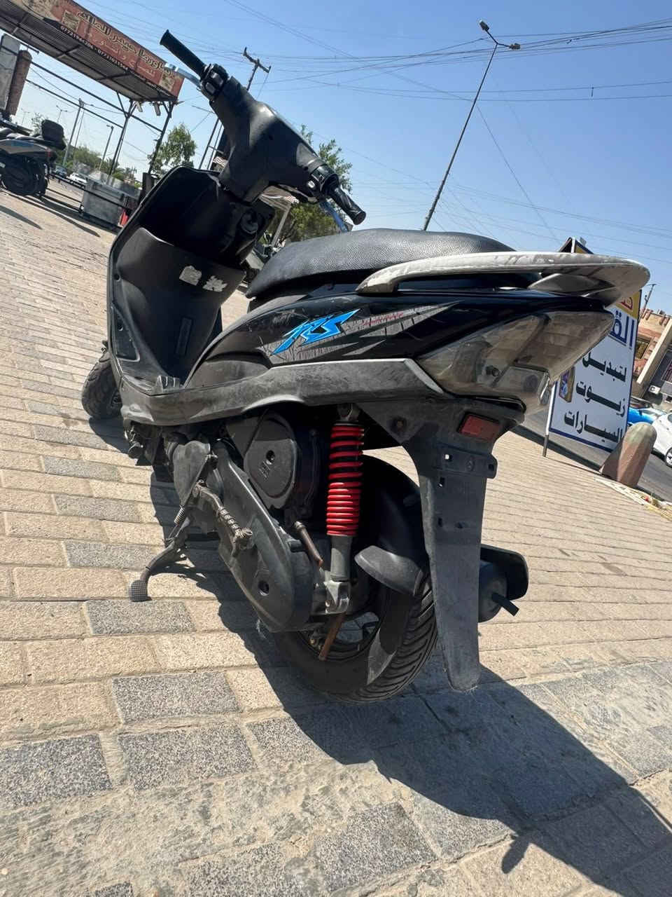 سلام عليكم ماكس عدله للبيع سعر 550مكان بغداد رقم ***********

