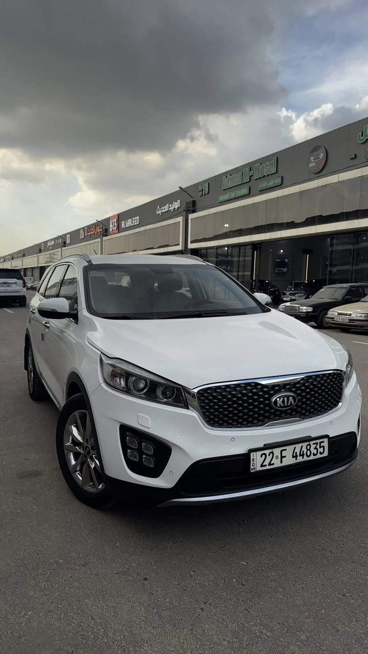 كيا سورينتو 2018 وارد خليجي
السياره بلا ضرر ومكفوله ماشيه 136 الف كيلو متر 
محرك 6 سلندر كير ومحرك شرط السياره فول مواصفات عدا البانورما 7 راكب 3 قطع تبريد صندوك شفط مرايا شفط ترحيب ذكي كشنات كهرب هيتر ترايها يخبل السياره جاهزه كلشي ماتصرف عليها باقي التفاصيل اتصل *********** متواجد واتساب 
السعر 232 بيها مجال
مكان السياره موصل المعارض الجديده
