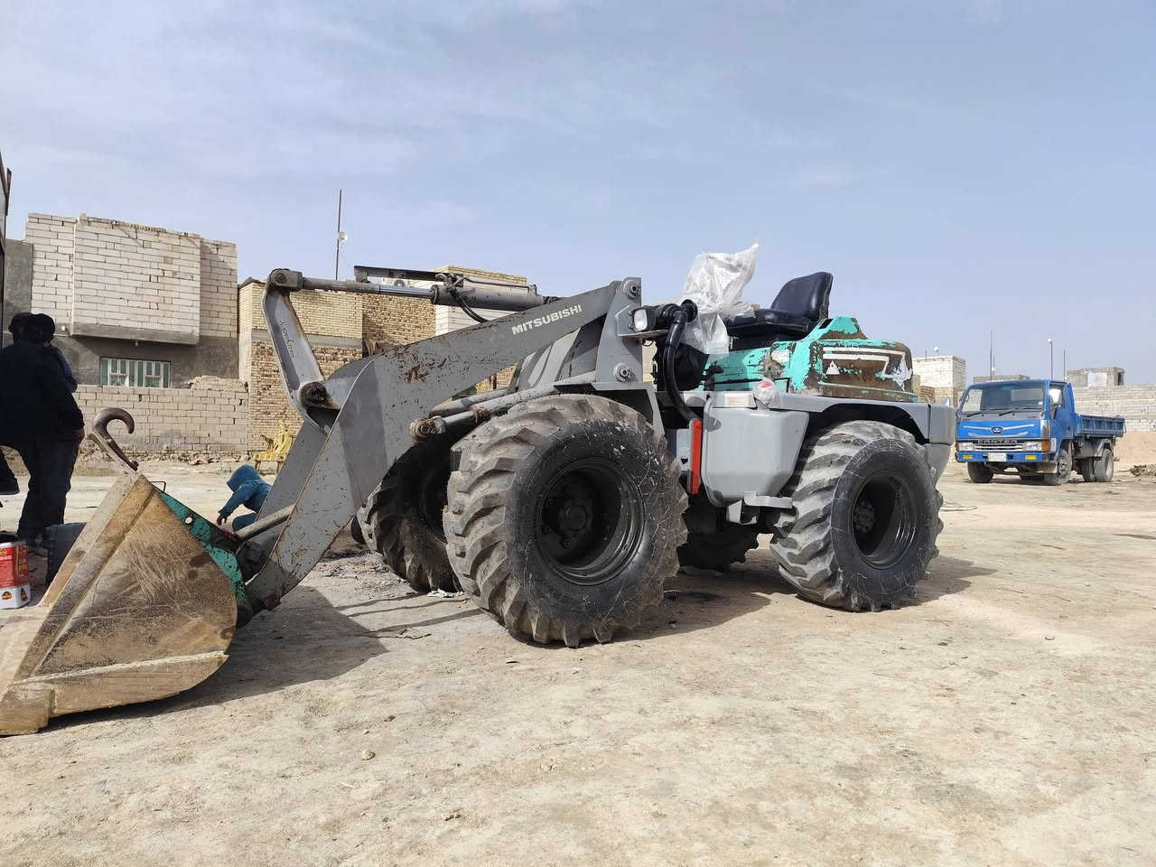 اللهم صل على محمد وال محمد
شفل للبيع حجم 410 مستبوشي كامل وجاهز مال سكلات محرك ينمر رقم الماني بسمي  ***********  العنوان المثنى مدينة الرميثة السعر 75
