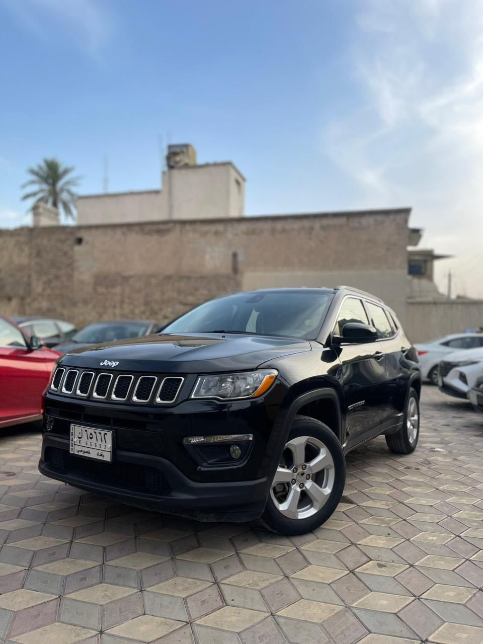 للبيع جيب كومباس موديل 2018
ماشيه 71  ml 
حادث موضح بالصور جاملغ صبغ فقط بدون دواخل 
رقم بغداد سنويه بأسمي 
السياره نظيفه جدا داخل وخارج 
مكان سياره بغداد 
السعر 118 مجال بسيط 
***********
