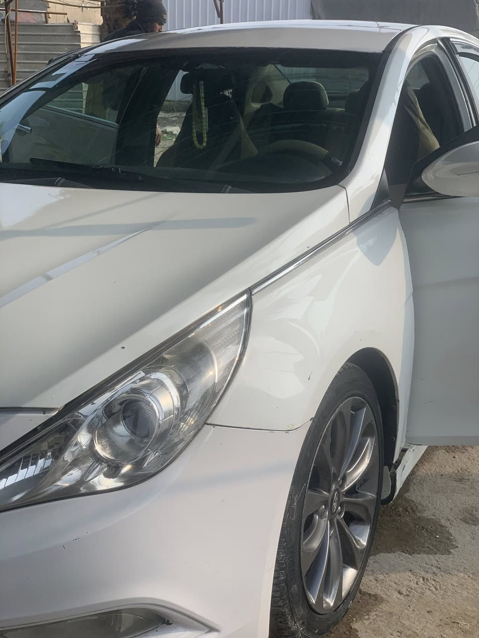 السلام عليكم 
سوناتا امريكي ٢٠١٣ رقم سليمانا فول مواصفات ماعدى الفتحة بية قطعتين صبغ وبية بارد بسيط حك شبر بالباب مواصفات بصمة شفتات استيرن دبل لكزوز تدافئة كشنات تبريد بيانو جهتين منفصل شاشة سيارة بسمي تحويل مباشر السعر ١٠٣ رقمي *********** المكان كربلاء
