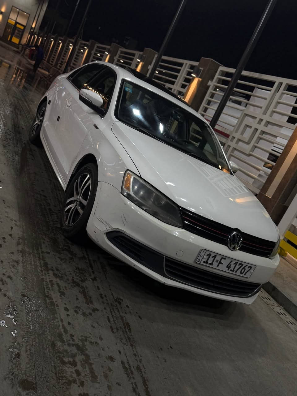 جيتا 2014 ////1800 تيربو
رقم بغداد الجديد بأسمي
گير مكينه تبريد شرط
السياره ماشيه 170 الف
فول مواصفات 
بصمه 
كشن السايق كهرباء
جامات اوتو
بصمة ابواب
بصمة صندوك
فتحة
هيتر بالمري
تدفئة كشنات
شاشه كبيره لمس
سبورت
كشنات تحكم كهرباء
كروز سرعه
بيها ٣ قطع صبغ بدون ارباك او حادث قوي
سيارة غير حادثها بامريكا مابيها اي حادث او ضربه وصور 
الحادث ناشرها ويا الصور
العنوان زيونة قرب مول زيونة
السعر 124$ وبيها مجال
 ***********
 *********** بغداد, العراق
