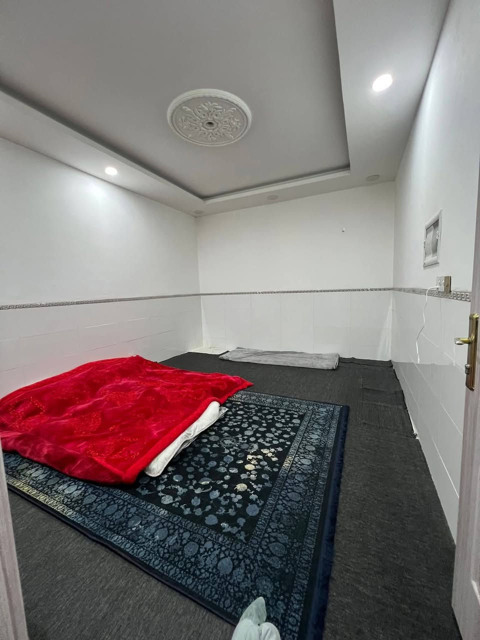 منزل مستخدم قليل للبيع
في أربيل حي ٨حصاروك
قرب سايدين لاوان ستي
مساحه 150م
3نوم
استقبال
مطبخ مجهز بكاونتر
مجموعه صحيات
على شارع 12متري
اتجاه قبله
السعر10دفاتروقابل للتفاوض

للاستفسار
***********
***********
*********** واتساب

عقارات ابو آدم في أربيل

لمشاهدة بقية العروض مع ذكر السعر موجود في تلگرام.  https://t.me/new1erbil
