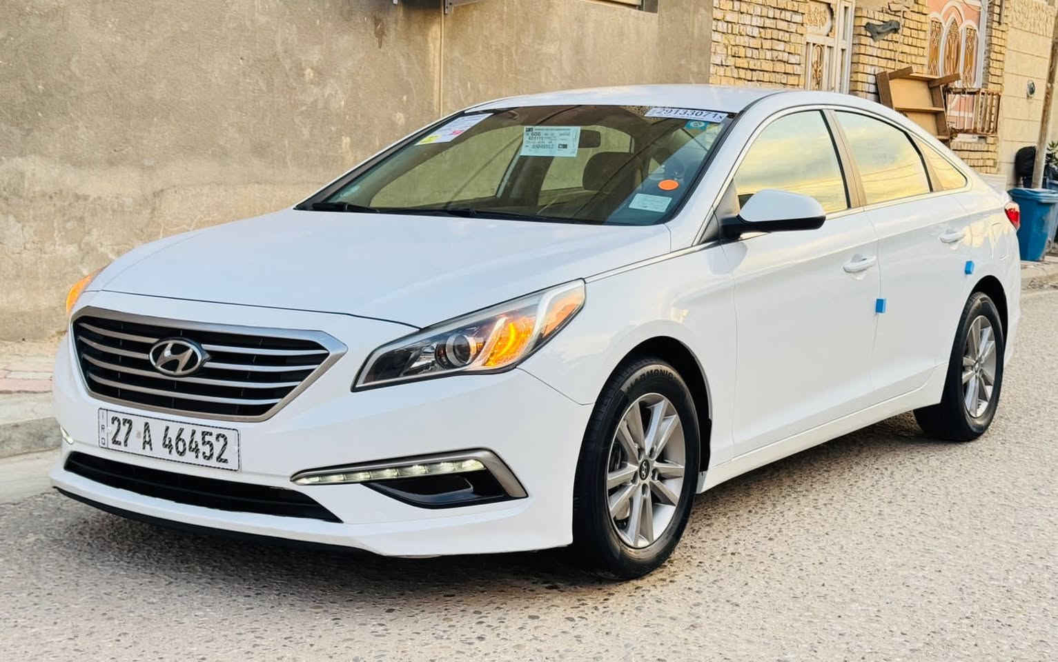 السلام عليكم ورحمه الله
هونداي سوناته 2015 وارد امريكي محرك 2400 شرط مامفتوح بأسمي شخصياً هزه وسنويه ولوحات جديده 
بيه صبغ هلال خلفي وباب والباقي مكفول ضربه وصبغ وتبديل وبارد بجم كبس الشركه بدون ارباك مواصفات نص فول السياره جديده جداً وجاهزه كير ومحرك وتبريد تدفئه حداديه شرط الفحص السعر 117 للاستفسار *********** مكاني ناصريه شارع بغداد
