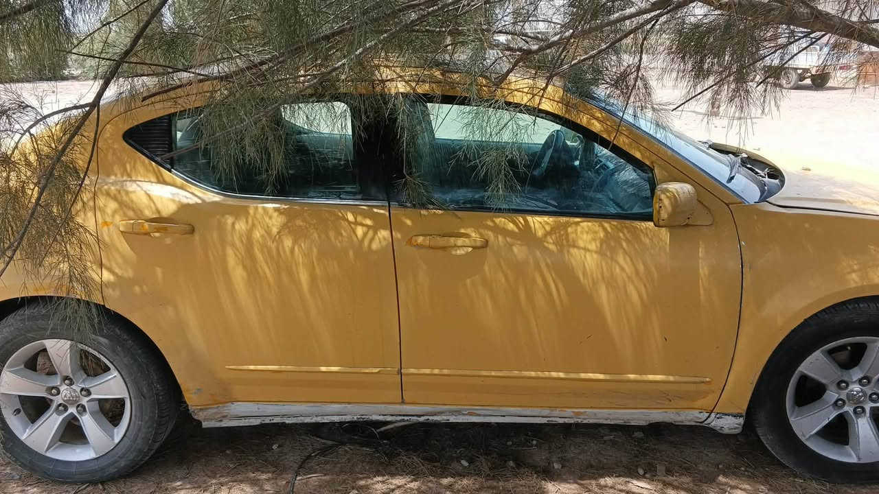 سلام عليكم دوج افجر موديل ثمانيه مصفره هيئه مكينه اوكير خير من لله صدر وره اوكدام 80 بل ميه سنويه 27 سعر 55 ابيه مجال قليل ***********
