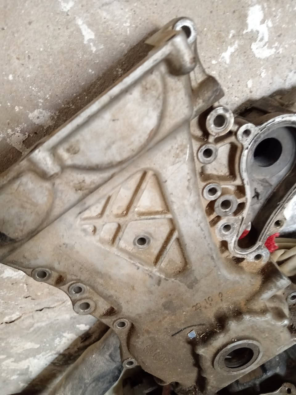 كور كامل مقفل تفصيخ سعره ١٥٠ الف قبق ولفات سعره ٥٠ قبق وجه محرك سعره ٢٥ سلف ٣٥ وهزاز صالنصه ٢٥ ودكشن حار هوه والحساس ٣٥ للاستفسار الاتصال على الرقم *********** مكاني كوت الشهداء للعلم موديل ١٦ ١٧ ١٨ ١٩
