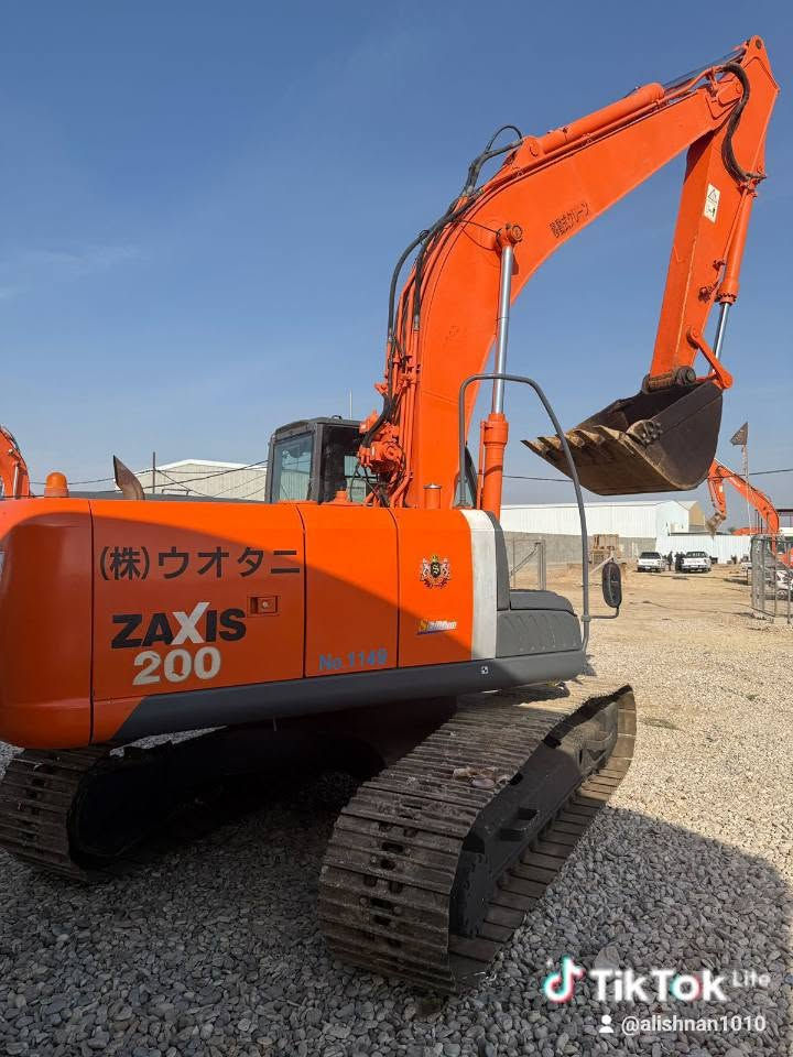 يعلن معرض الأمير  لبيع وشراءالاليات لثقيله   #HITACHl_ZAXIS_Z3_200
فقط لعشاق النظيف والمتميز 🥇
#زت_ثــري -
كفاله عامه وارد اليابان 🇯🇵 ✅ 
موديل 2013 حاله الوكالة 
محرك 4 سلندر انجكتر   نظافه 100‎%‎💯
ساعات العمل 5500⏱️
 العنوان محافظه  بابل -ناحيه الشوملي 
#اللاستفسار*********** علي شنان
                   ***********

باسعار مناسبة جدا جدا 💵
