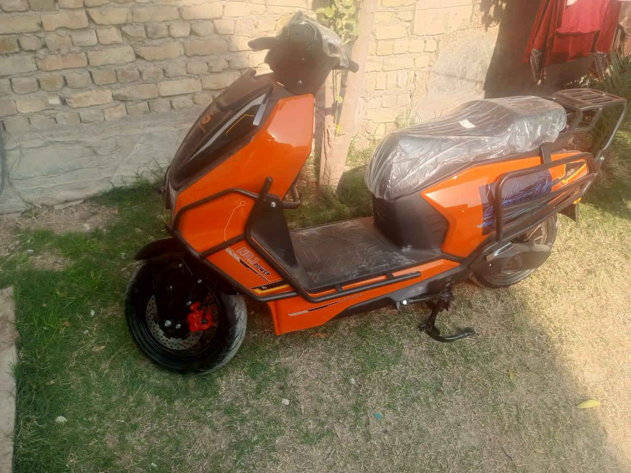 دراجه للبيع شحن بطاريات مسطره 
اربع سرعات ومسخدمه اسبوع فقط نضافه ميه بالميه 
السعر 900 الف 
مكاني ابي غريب


**إذا كنت صاحب هذا الإعلان وتريد حذفه لأي سبب، رجاءا أرسل رسالة إلى الدعم الفني**