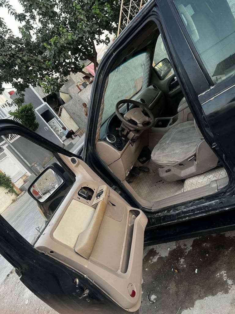فۆڕت ئێکسپدیشن 2006  گێڕو مەکینەو عەکسلی بەشەرت  تەقەوڕەقەی تیا نیە سەیارەکە علوجە ماڵی مەدەنی بەشەرت بۆ پەیوەندی کردن *********** السليمانية, العراق
