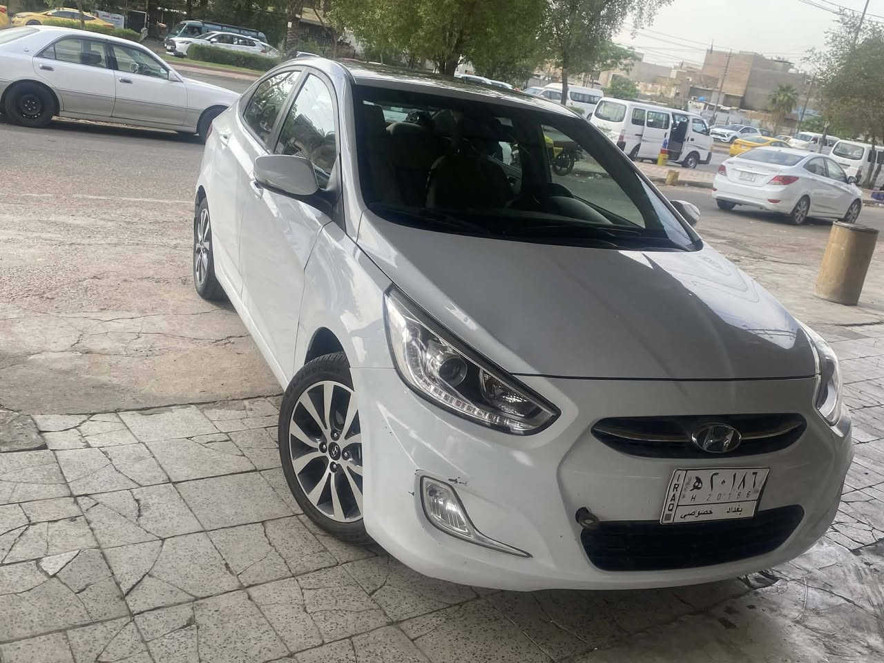 السلام عليكم اكسنت 2018 خليجي للبيع صور السيارة مرفقة بالمنشور
السيارة تخبل والضربة مرفقة بالصورة... بالباب الخلفي الي عكس السايق
اما الباقي السيارة مكفولة وكلين(كير ومحرك وكلشي... الي اخره باقي البوب وكلشي بيها تمام
علما صاحب السيارة دكتورة موظفة
اني مكلف بالنشر للتواصل
***********
مكان السيارة اليوسفية /بغداد
