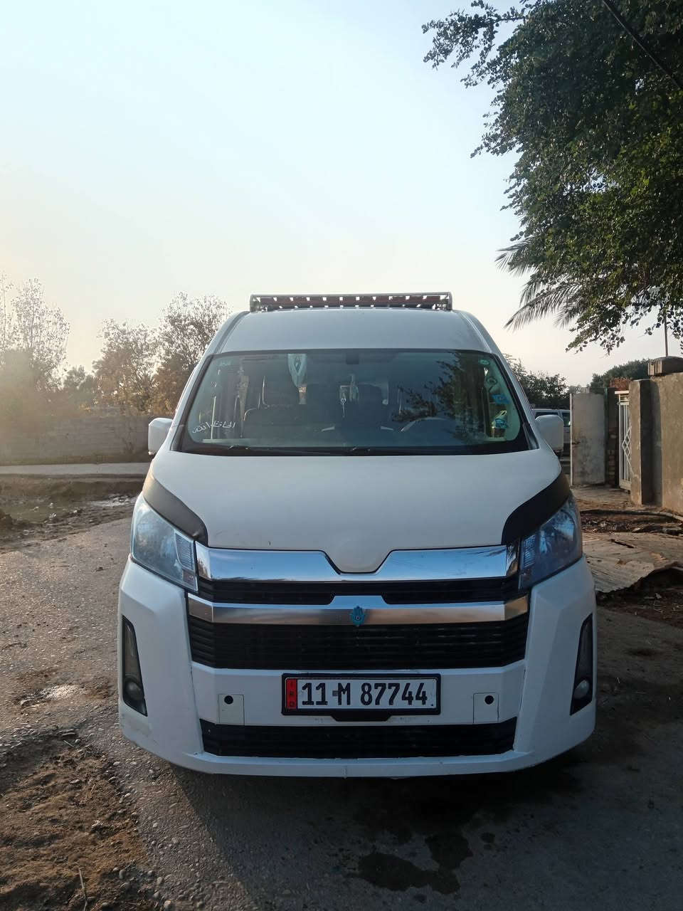 السلام عليكم 
للبيع هايسه موديل 22 فول كفاله عامه 
رقم بغداد بسمي كشنات كامله  مراوح اضافيه
  دوشمه سياره خير من الله 
الرقم ***********
