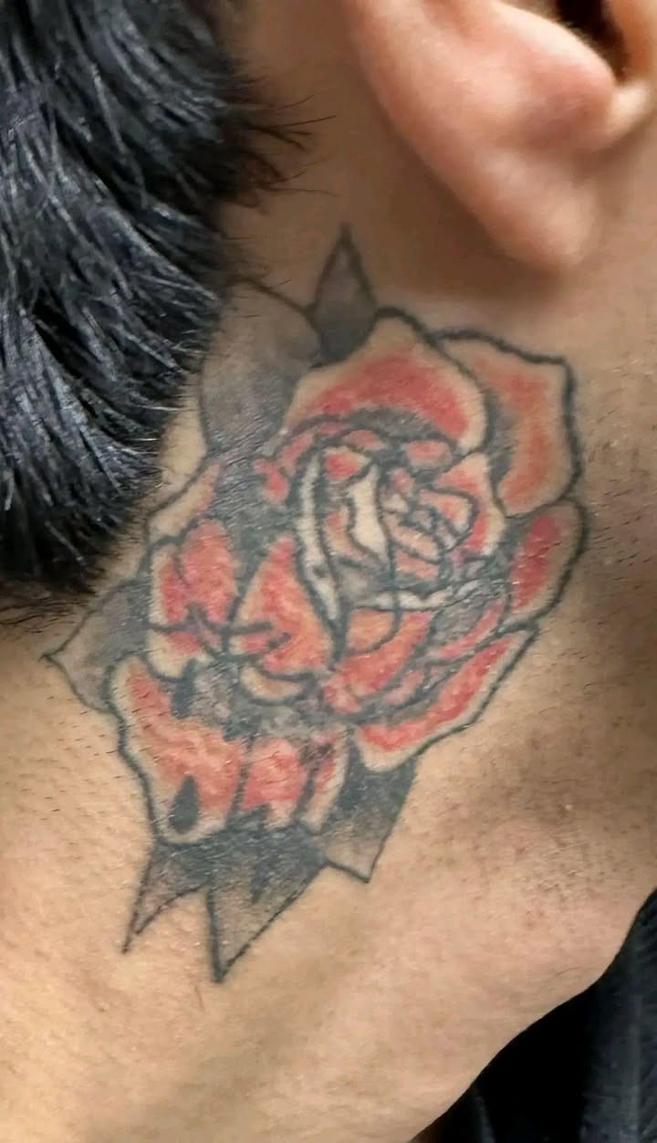 مستعدون لازالة جميع انواع الوشوم القديمة والحديثة بآحدث الأجهزة 
البصرة الجمهورية شارع الاطفاء مقابل ريتاج سنتر قرب حسينية البتول عليها السلام 
*********** البصرة, العراق
