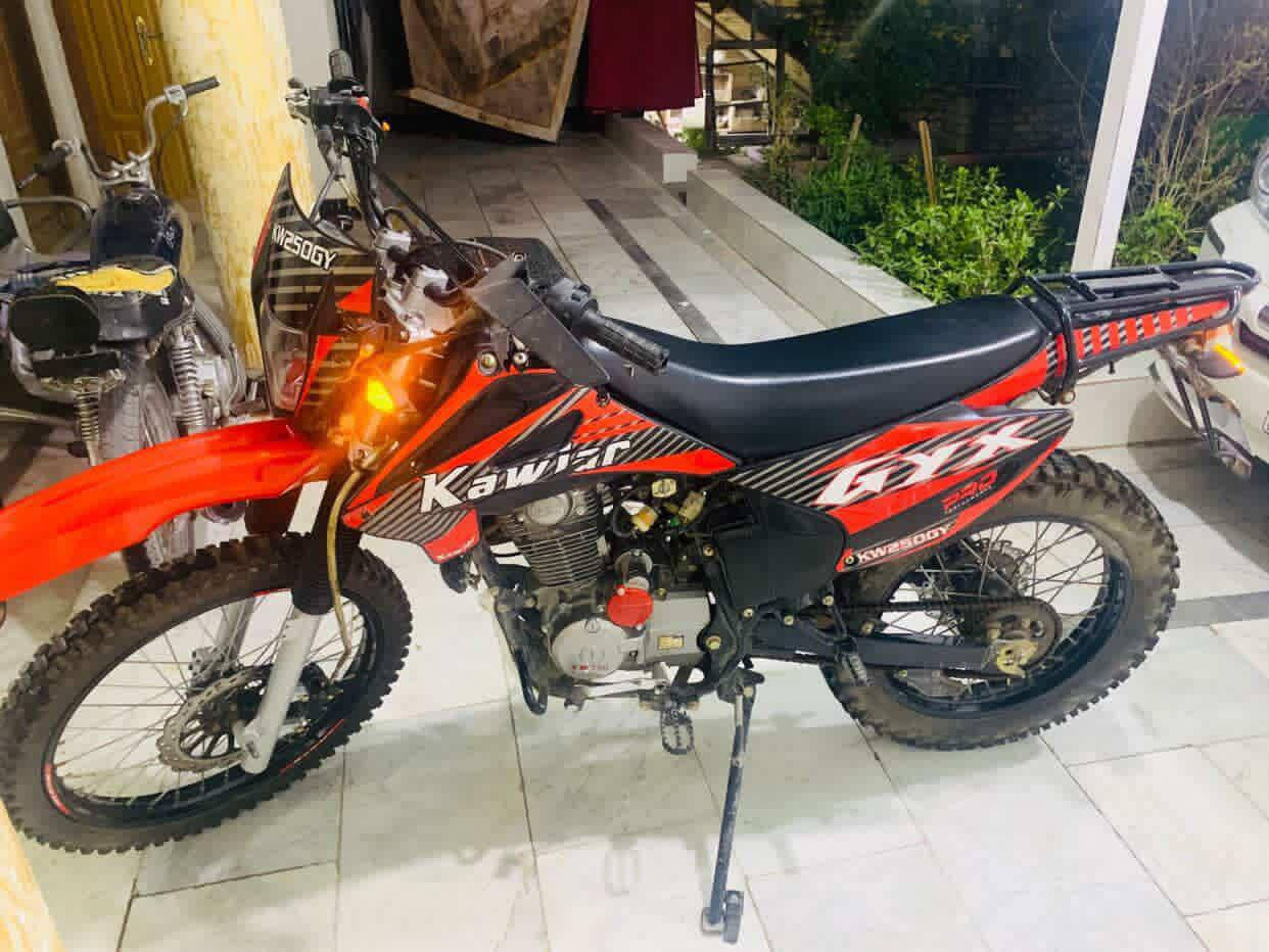 قفاز كاويار للبيع  محركها 250cc مكان ناصريه مركز سعرها1500
رقم ***********
