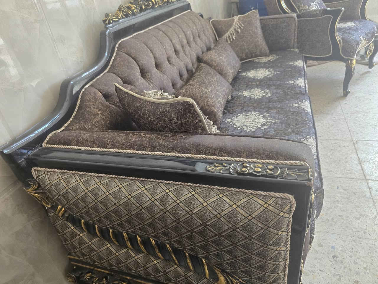 اسلام عليكم تخم زان تركي عشر مقاعدمكاني بغداد العبيدي***********
