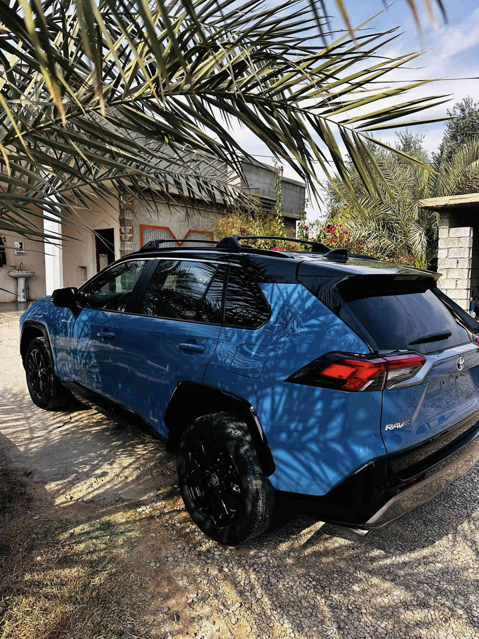 السلام عليكم للبيع تويوتا راف فور 2024 XSEهايبرد بسعر 230$ نقدا ويرهم بمقدمه زينه والباقي اقساط 
الضرر 3 قطع تبديل ابلادي وصبغ( البنيد والجاملغ السكن وباب السكن) السياره ماشيه 34الف ميل ايرباك فقط دركة استيرن وركبة سايق 
مكان السياره ناحية الزاب الصباغية 
للاستفسار : ***********
