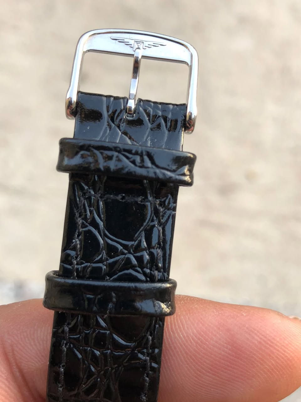 السلام عليكم 
لونجين نصب تكويك اورجنال القطر 36
بلادي نظيفه جدا 
السعر 325 دولار 
يوجد توصيل


**إذا كنت صاحب هذا الإعلان وتريد حذفه لأي سبب، رجاءا أرسل رسالة إلى الدعم الفني**