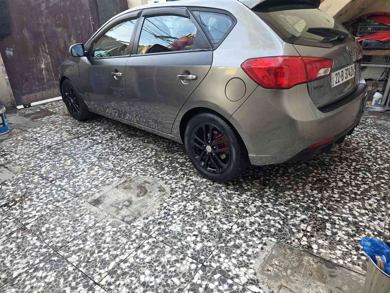 سلام عليكم عندي كيا فورتي موديل 2012 محرك 200 دوش بيهه ٣ قطع صبغ سياره فووووووووول بصمه شاشا كامره سلايت تبريد بيانو رقم شمالي هزه ورقم جدد سعر 82مكاني بغداد رقمي ***********
