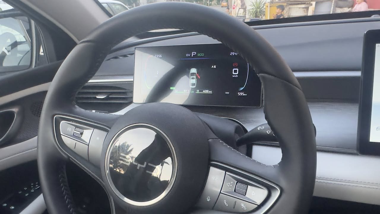 BYD seal 05 زيرو
- السيارة مرقمة وكاملة زيرو ماشية فقط ٥٥٠km 

- بيها شخط بسيط بلدعامية 

- بيها اضافات بسيطة كفرات مري وسكوبات 

وارضيات روزلاين 5D 

ودواسات جانبية BYD 

السيارة بعدها جديدة ومامستخدمة 

سعرها 20800 وبيها مجال بسيط

مكاني بغداد الشعلة

***********
