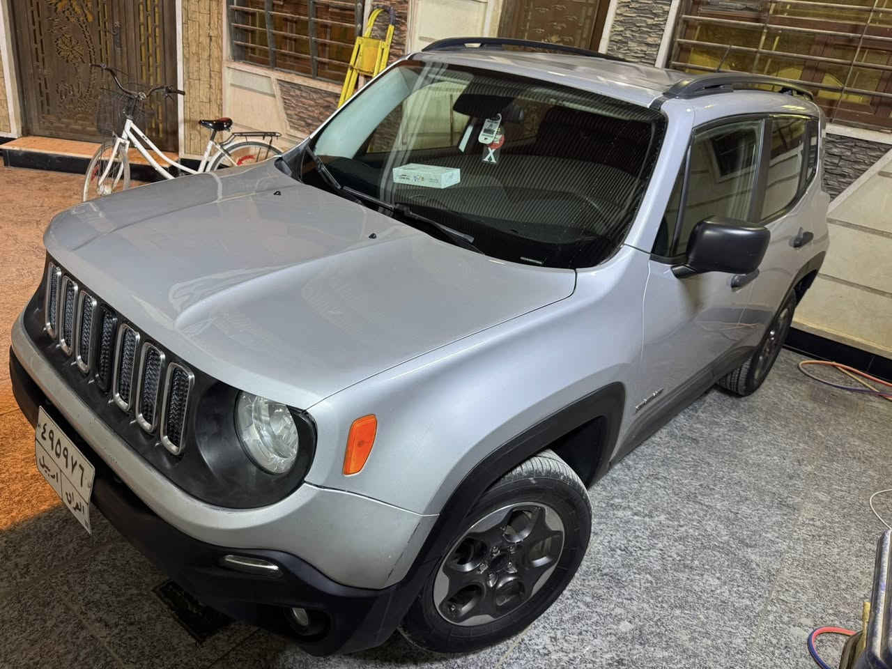 السلام عليكم 
جيب رينكد 2017 فول للبيع
محرك 2400
رقم اربيل بأسم شركة 
سياره ماشيه 92 الف كيلو
محرك كير حداديه تبريد كهربائي دواخل كله جديد بعده
كلشي بيه شغال وبلادي
فتحه ، شاشه. بصمه. تحمكات. سايد بريك بصمه.
حادثه فقط (بنيد) جنطه كلير امريكا سونار موجود 
سعرها 105$
مكانه بابل 
سياره مامتعوبه ابد وكلش نظيفه وبلعافيه ع ياخذه
اتصال او وات ساب ***********
