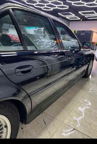 744
اصل 740
السعر 80 وبيها مجال بسيط(بيع مستعجل)
موديل ١٩٩٧ داينمو هوا 
لون blue metallic 
رقم بغداد باسمي مميز انگليزي
وضعيات قيادة ثنين 
مسجل بلوتوث
السيارة ماتوكفك ومابيها اي نقوصات قويه مكملها على ايدي 
حماوة ثابته مخلي ماي اصلي صار سنه ما مغيره 
صدر خلفي وامامي جديد
محرك جديد قبل شهرين شادة وكير مكفولات
غرفتها نظيفه كلش اي شگ مابيها 
دبل جام اوتوماتيك شغالات اربعتهن + مري كهرباء+ جنطة شفط+ لايت زنون+  كشنات كهربائية + مانع انزلاق +
نقوصاتها 
السلايد روف واگف ميشتغل 
السايد بريك ميشتغل
مكان السيارة الديوانية قضاء عفك 

الرقم ***********
