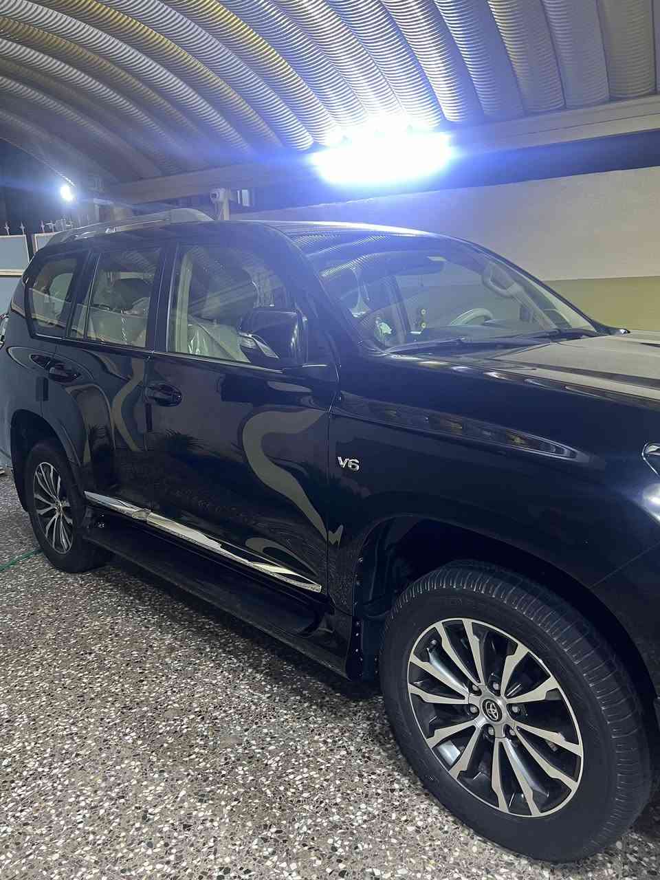 موديل ٢٢  vx باب اول اربع كامرات وكشنات خلفيه كهرباء ماشيه ٨٨ بيه بارد باب السايق للاتصال *********** مكان الرمادي
