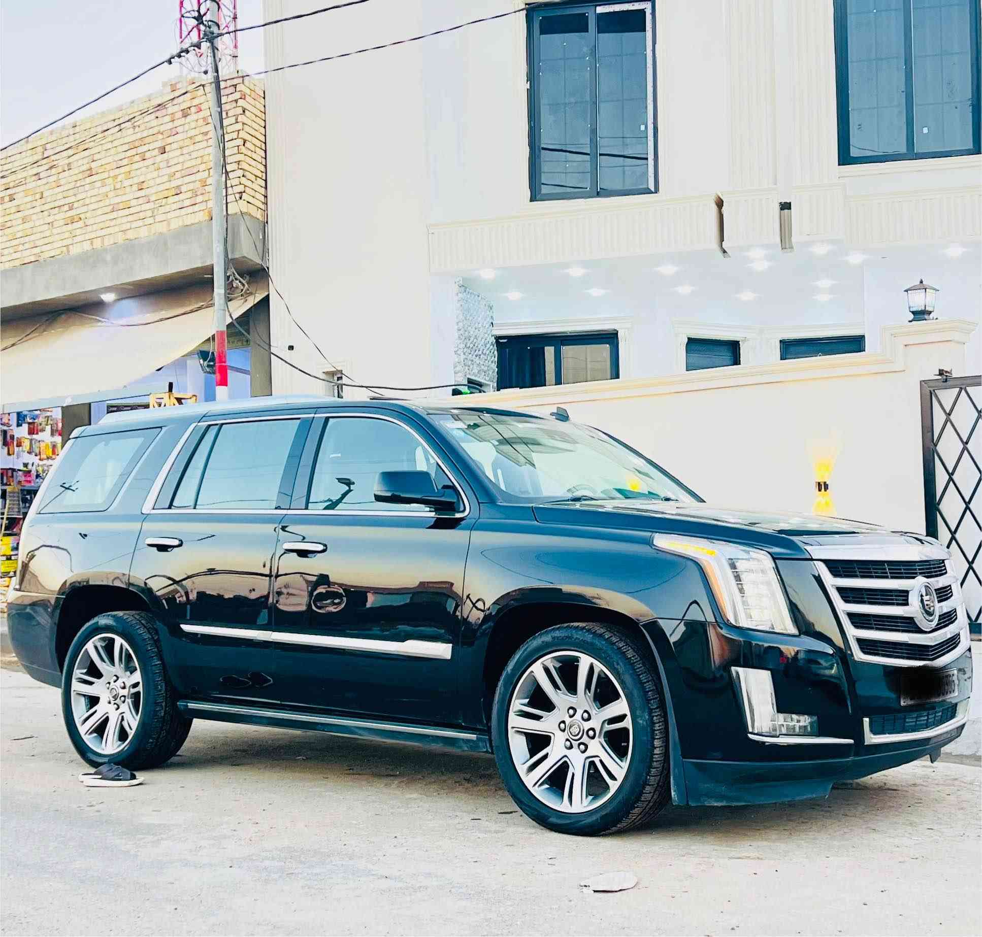 السلام عليكم كدلاك اسكاليد خليجي موديل 2015مكفوله كفاله عامه ماشيه 160الف كيلو مكينه 6200مكفوله شاشه اماميه وخلفيه كشنات جلد تدفئه تبريد تشغيل عن بعد حساس خلفي وامامي جنطه كهرباء دوس كهرباء فتحه سقف كشن رجاج توقف ذاتي كامره خلفيه سياره استخدام شخصي جاهزه من كلشي رقم بغداد الدولي مميز سنويه باسمي مكاني ديوانيه سعره 335وبيه مجال ت*********** ديوانية, القادسية
