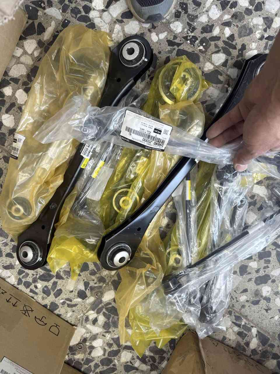 سلام عليكم متوفر ادوات موبز  ومتوفر راديترات ابواب جاملغات بنايد جميع فئات جنسيز
G70-GV70-G80-GV80-G90

وجميع ادوات الجنيسيز للاستفسار ***********-***********

العنوان بغداد شارع 6
