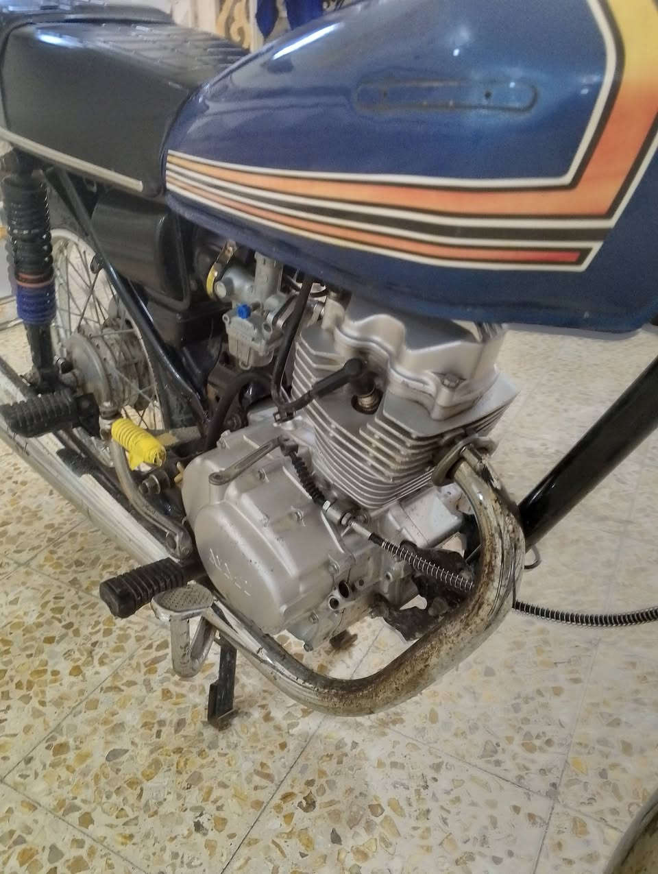 سلام عليكم شباب دراجه كلك مكفوله عشائر مكان المجر الكبير دراجه نضيفه راح اخلي رقمي ***********
