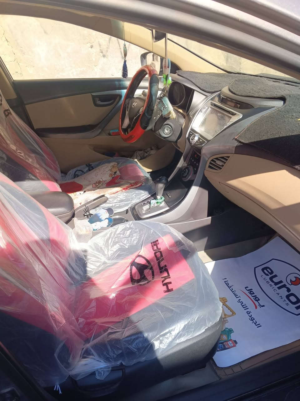 من رخصة الادمن عندي التنرا موديل 2013 خليجي محرك 2000 السياره باسمي خير من الله للبيع فقط اشاره بالمري سيارة حلوة ونظيفة وجاهزه مال جناي للتواصيل ***********
