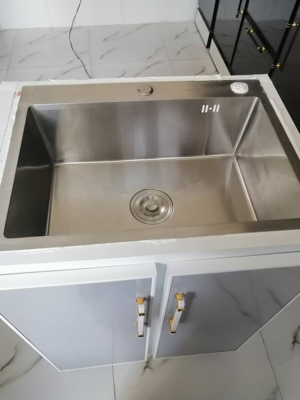 سنك وملق للبيع ***********
