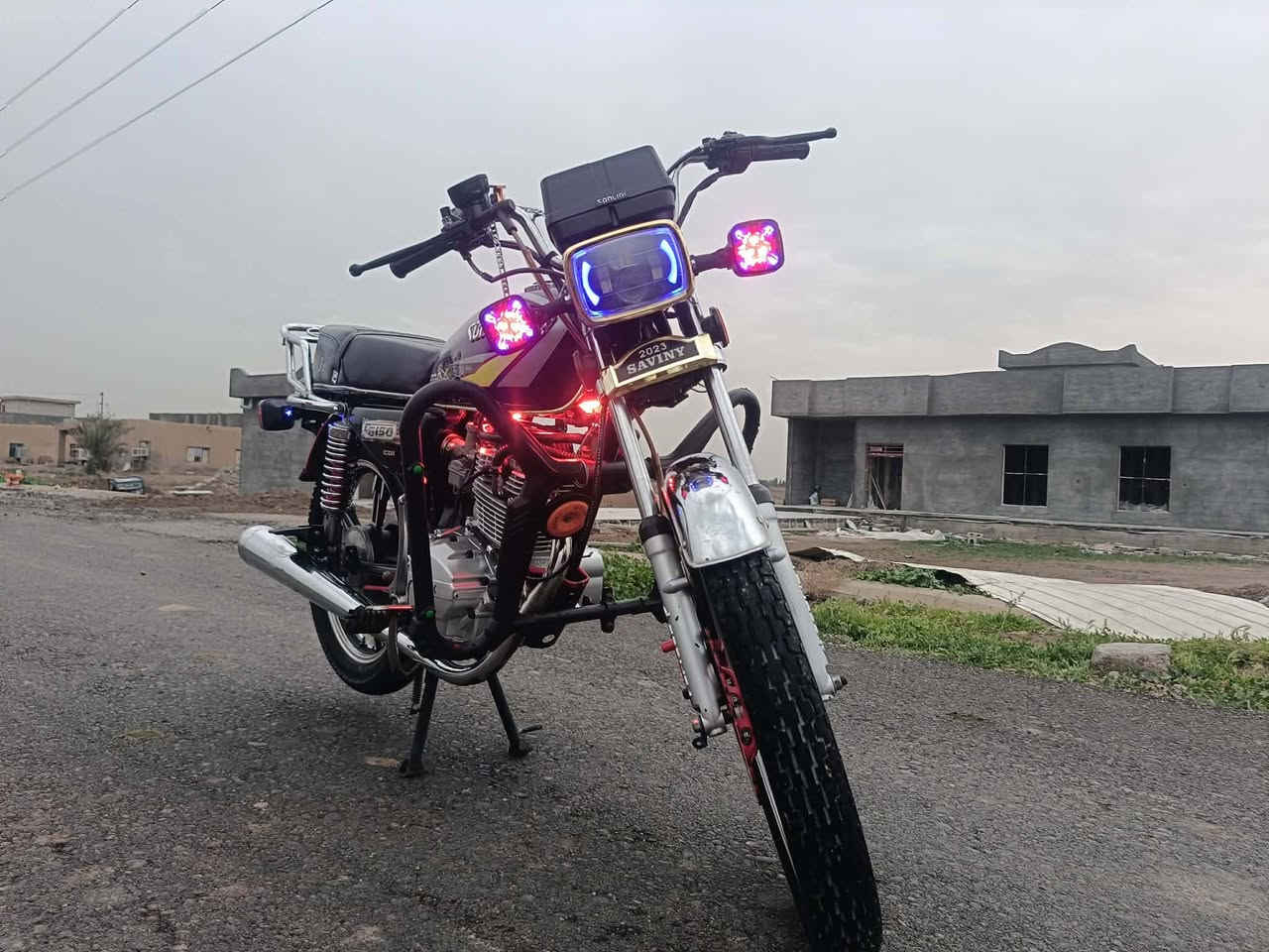 سلام عليكم
دراجة ايراني سونلنك موديل ٢٠٢٣

دراجة كاملة ما بيهة اي نقص 

اوراق كاملة 

سعر ٦٥٠ وبيهة مجال 

مكاني التاجي الشيخ عامر 

الخاص مفتوح


**إذا كنت صاحب هذا الإعلان وتريد حذفه لأي سبب، رجاءا أرسل رسالة إلى الدعم الفني**