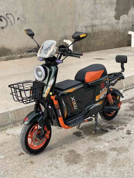 سلام عليكم دراجه شحن x900 خمس بطاريات  الكبار موديل2026 4سرع ..بلاتوث..بريكات امامي خلفي هيدروليك ولدات ابيض واصفر زنون وبي نضام  Rوانذار سرقه 2سويجات+ كارت بصمه وصارلي شهر من اخذته  دراجه نضيفه كلش ماشي قليل السعر500بي مجال قليل كلش الشراي يتصل مكاني جلولاء ***********
