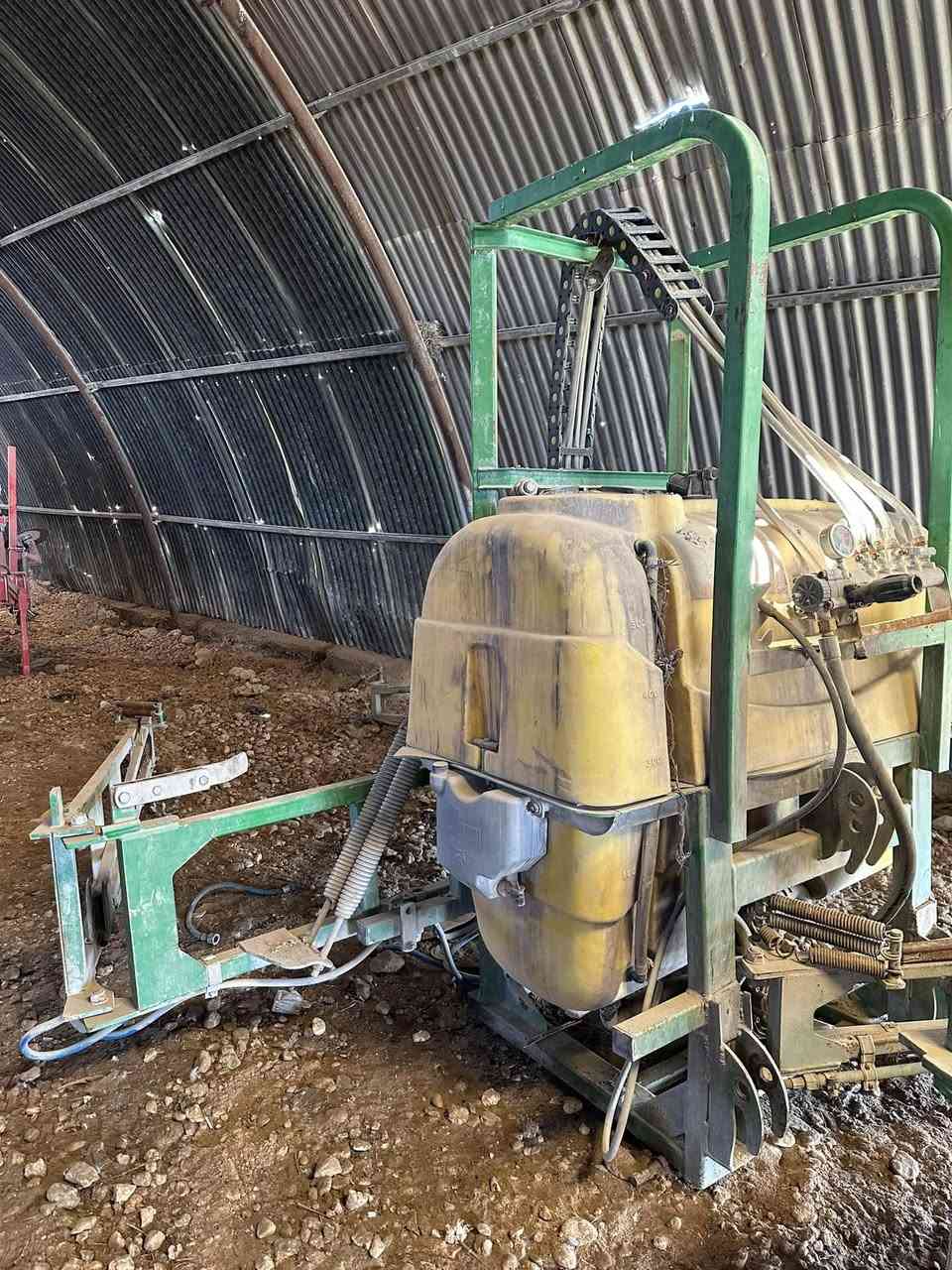 مرشات مكافحه ام ٨٠٠ و الثانيه ام ٦٠٠ 
السعر عند الاتصال ***********
