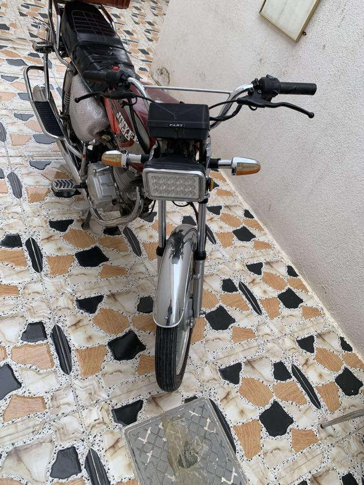 دراجة جني. موديل ٢٠٢٠. شرط مكينة200 كبس مامفتوح وكهربائيات كلة شغالة بس باتري اشوية ضعيف  والسعر ٤٣٠ و بيهة مجال قليل والدراجة ناعمة كلش. واللي شراي يخابرني.  ***********
